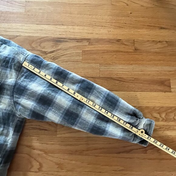 Levis Flannel Jacket Men's M Gray Plaid Quilted Lined Chore Shirt Shacket Y2K - Picture 5 of 11